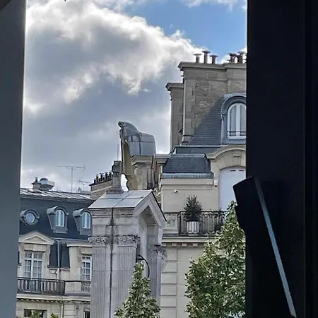 Victor Hugo - Arc De Triomphe - Tour Eiffel Apartment Paris